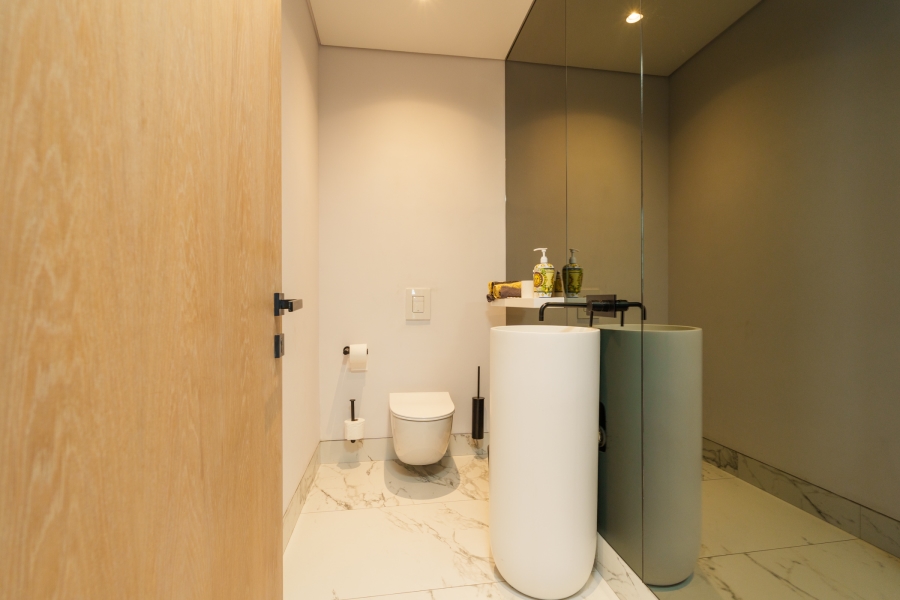 To Let 3 Bedroom Property for Rent in Clifton Western Cape